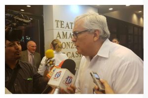 Presentan en el Teatro Amalia G. la enciclopedia “Tamaulipas a través de sus regiones y municipios”, de Octavio Herrera Pérez.