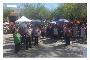 Siguen las manifestación de antorchistas frente a palacio de gobierno.
