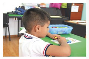 Todos creen saber lo que debo hacer con mi hijo.