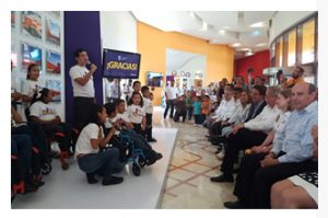 En una ceremonia emotiva Egidio Torre Cantú y su esposa Pilar reciebierón un cálido y fuerte agradecimiento por parte de la fundación Teletón por su alta contribución a esta noble causa.