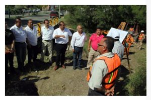 Oscar Almaraz Smer, Presidente Municipal de Ciudad Victoria, inicia desazolve de drenes pluviales.